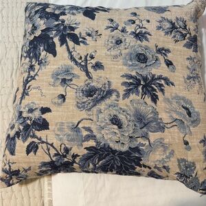 Pottery Barn Garden Floeal Pillow Cover